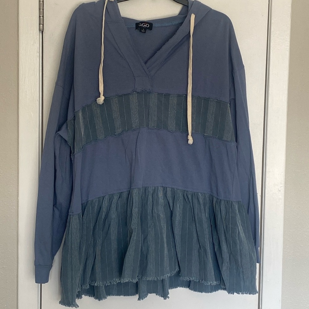 Hooded long sleeve top
